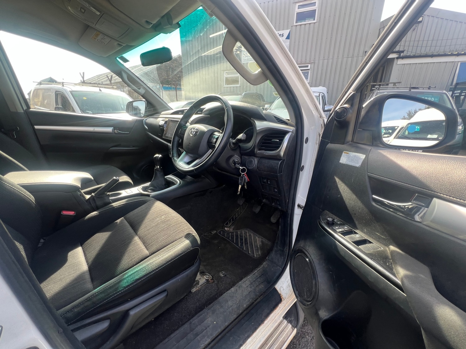Used Toyota Hilux 2019 for sale - 78121624: Photo 14