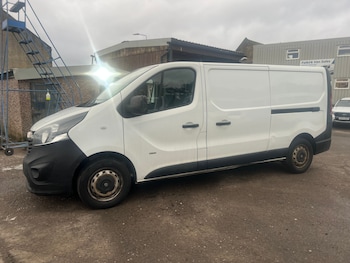 Used Vauxhall Vivaro 2017 for sale - 77674011: Photo