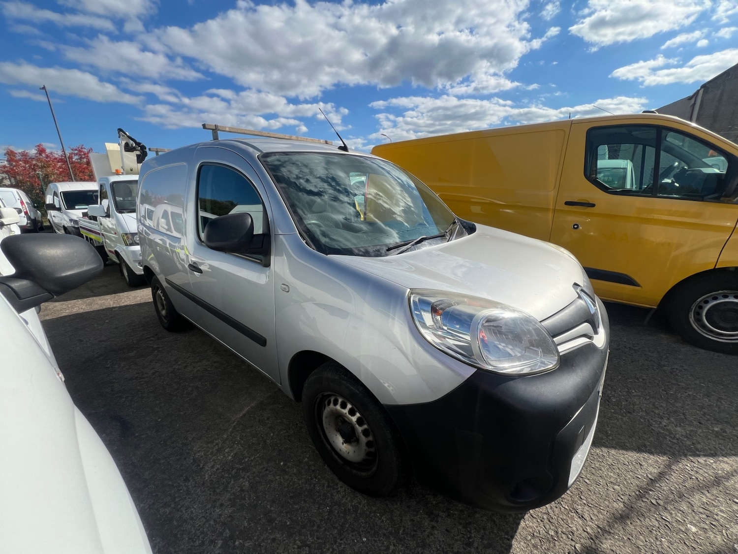 Used Renault Kangoo 2015 for sale - 76436332: Photo 2