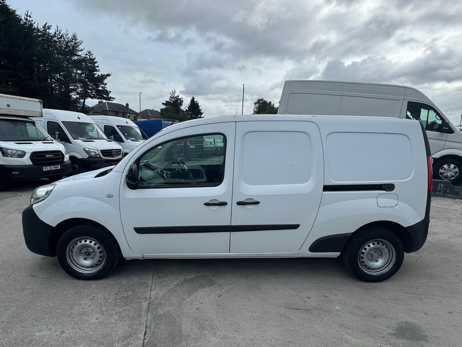 Used Renault Kangoo 2019 for sale - 76449437: Photo 20