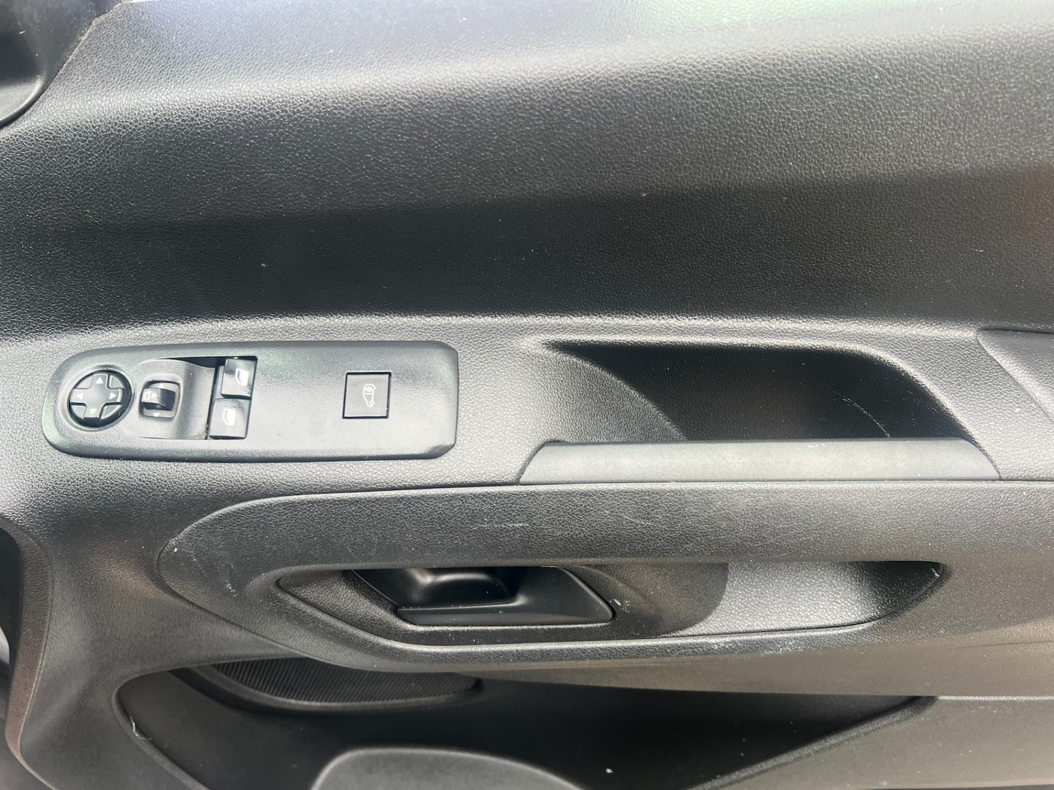 Used Vauxhall Combo 2020 for sale - 76340075: Photo 2