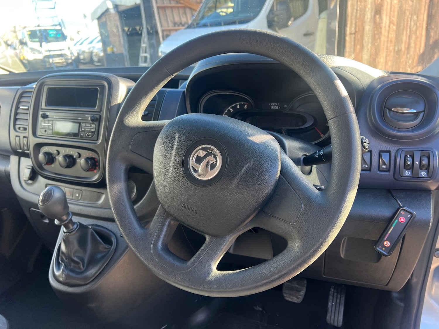 Used Vauxhall Vivaro 2018 for sale - 77123616: Photo 3