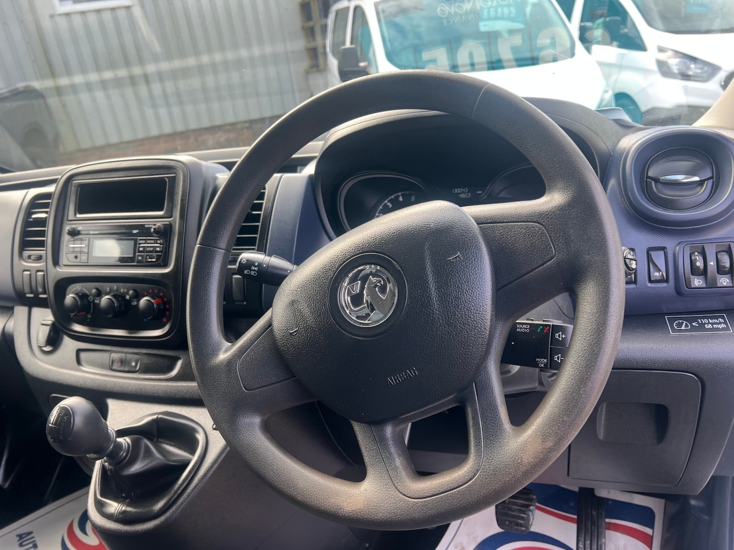 Used Vauxhall Vivaro 2017 for sale - 77971456: Photo 4