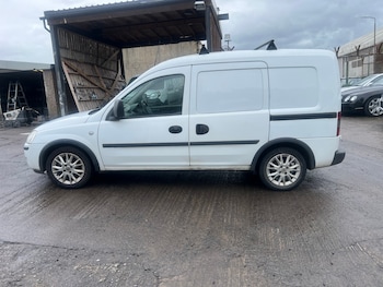 Used Vauxhall Combo 2011 for sale - 79391279: Photo