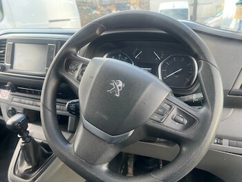 Used Peugeot Expert 2021 for sale - 77674007: Photo