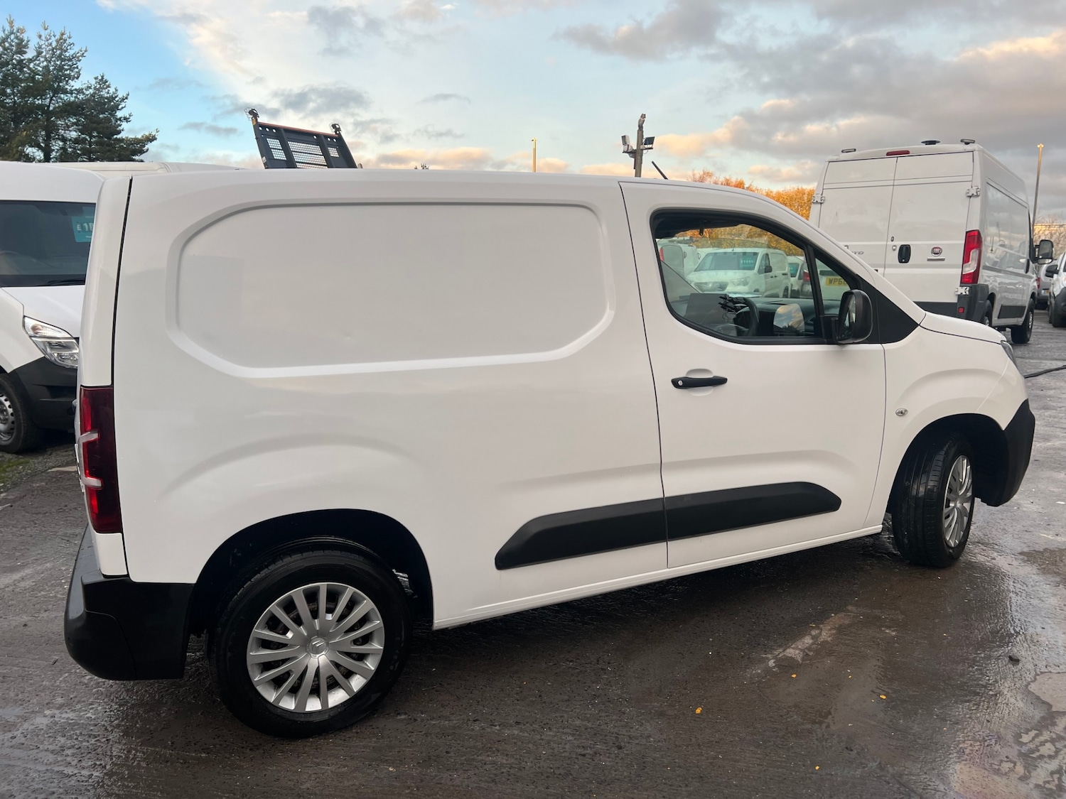 Used Citroen Berlingo 2020 for sale - 77123618: Photo 3