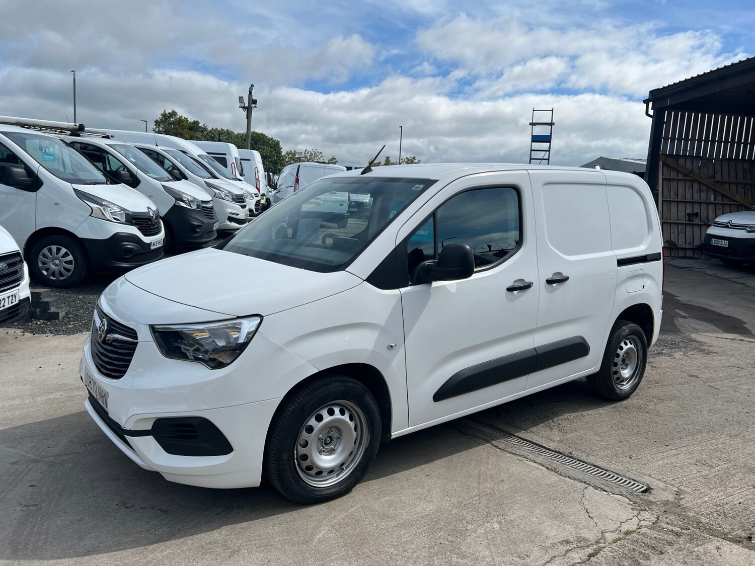 Used Vauxhall Combo 2020 for sale - 76339936: Photo 3