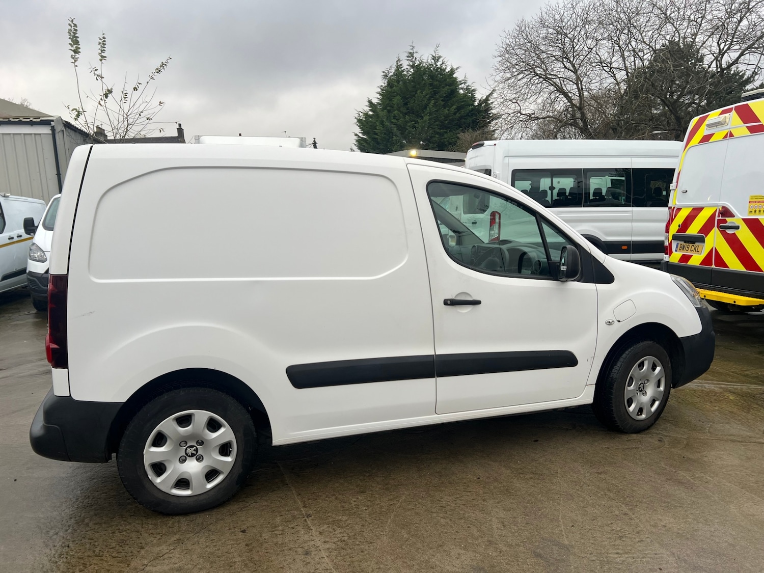Used Peugeot Partner 2019 for sale - 77205538: Photo 3