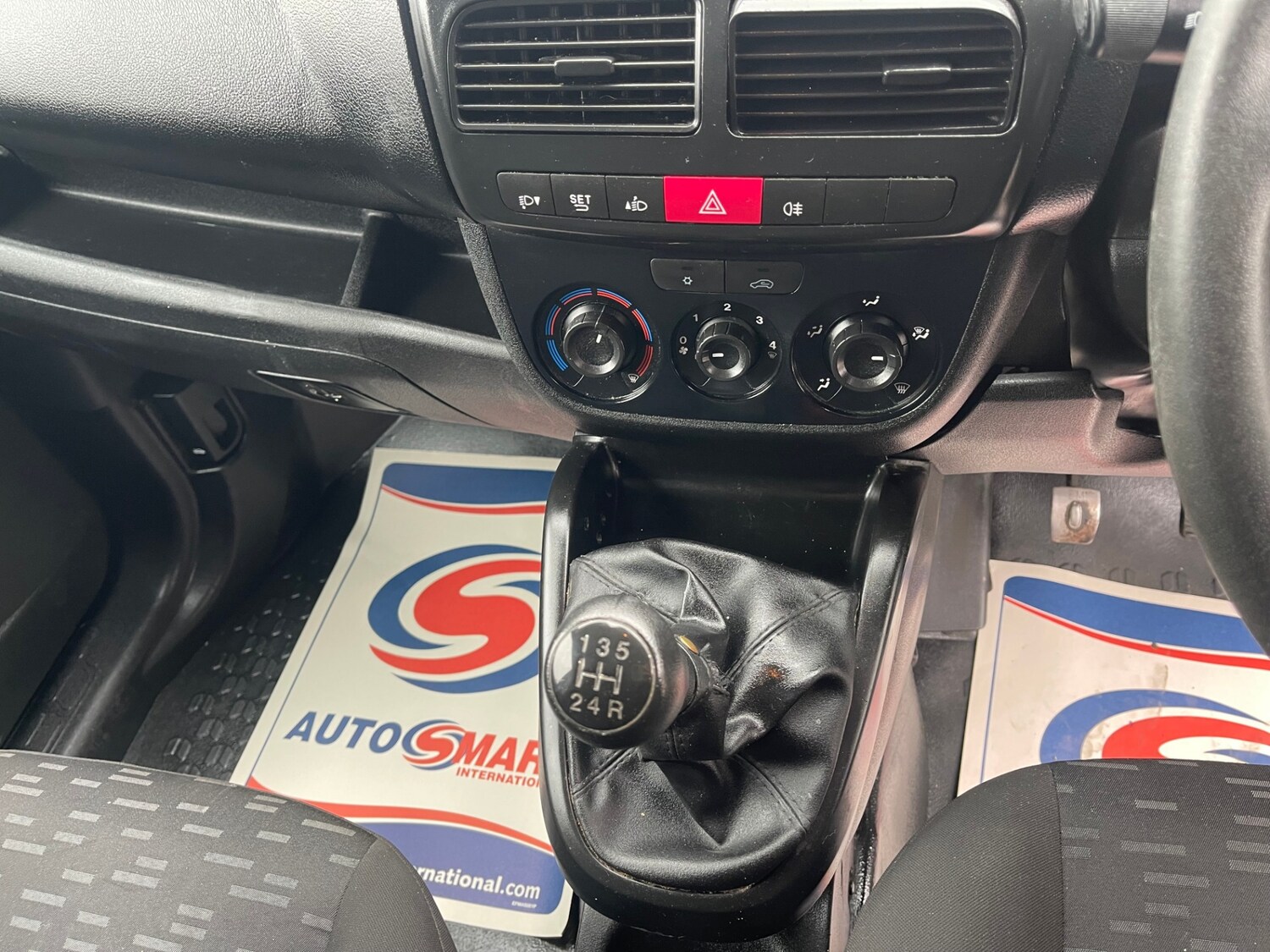 Used Vauxhall Combo 2017 for sale - 78141852: Photo 4