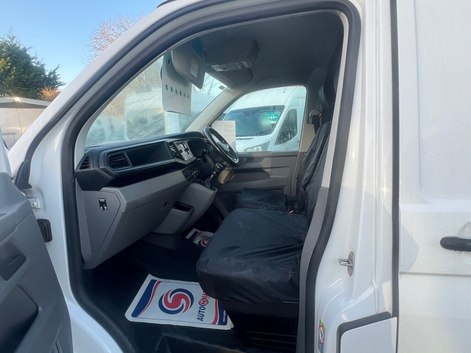 Used Volkswagen Transporter 2021 for sale - 77900933: Photo 9