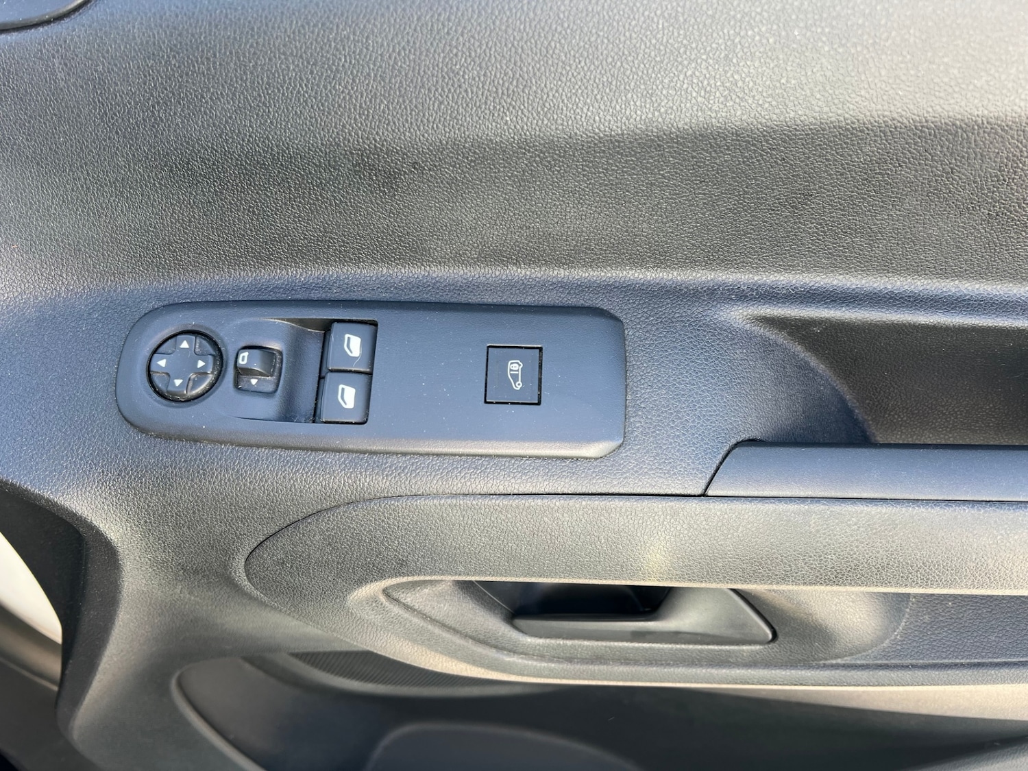 Used Vauxhall Combo 2020 for sale - 76648213: Photo 2