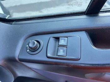 Used Vauxhall Vivaro 2017 for sale - 78037020: Photo