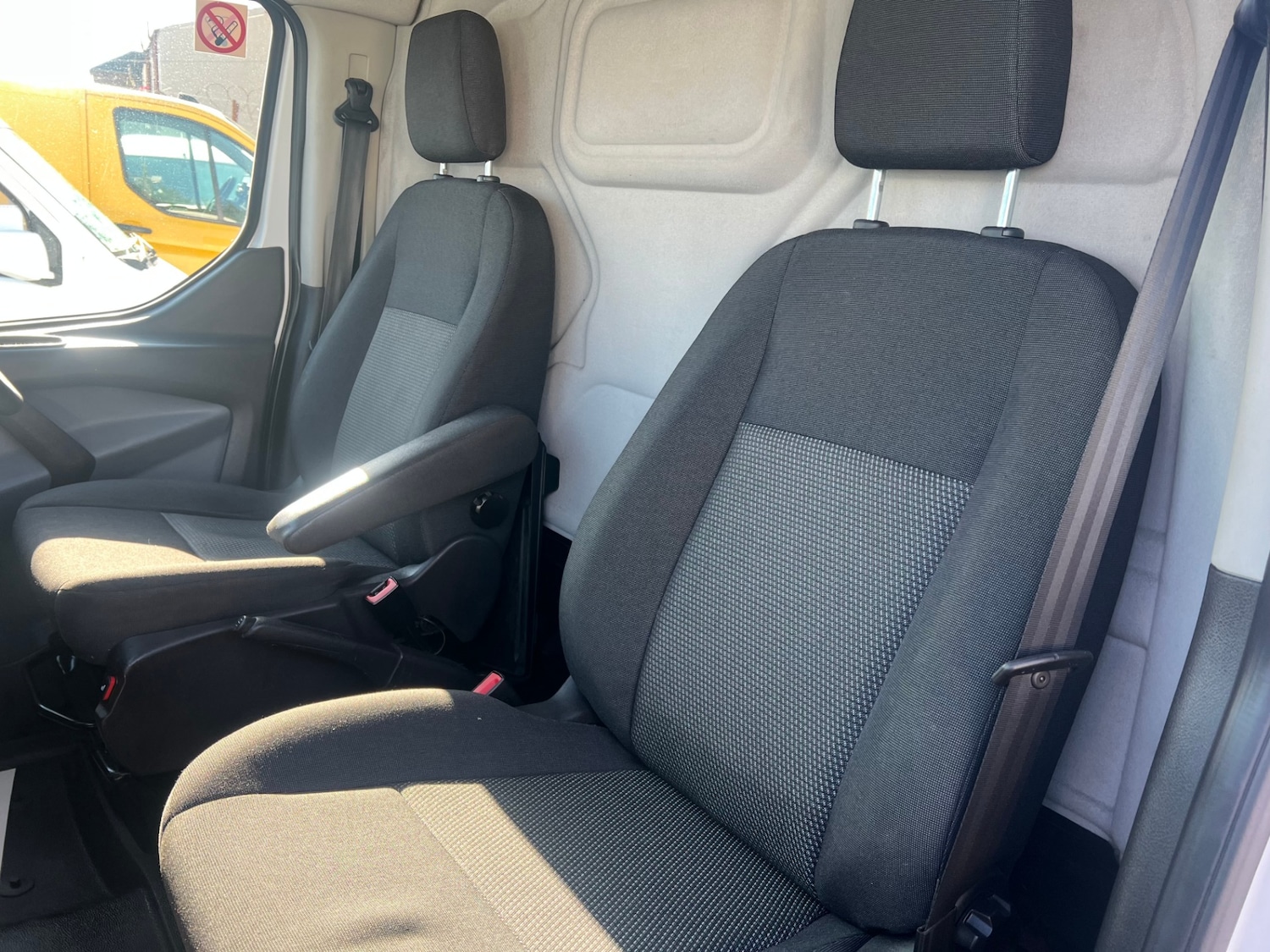 Used Ford Transit Custom 2016 for sale - 76156946: Photo 4