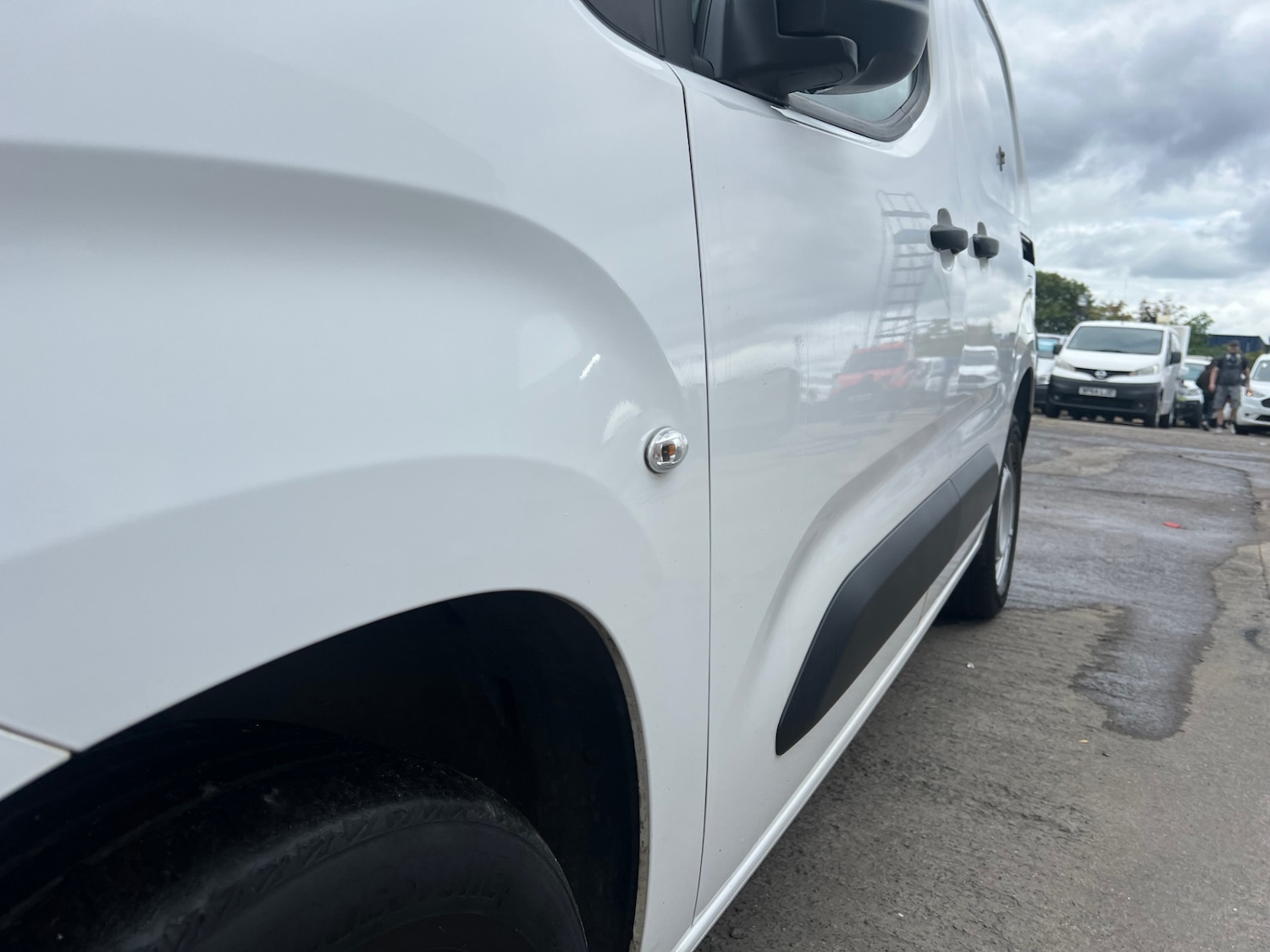 Used Citroen Berlingo 2020 for sale - 76410800: Photo 2