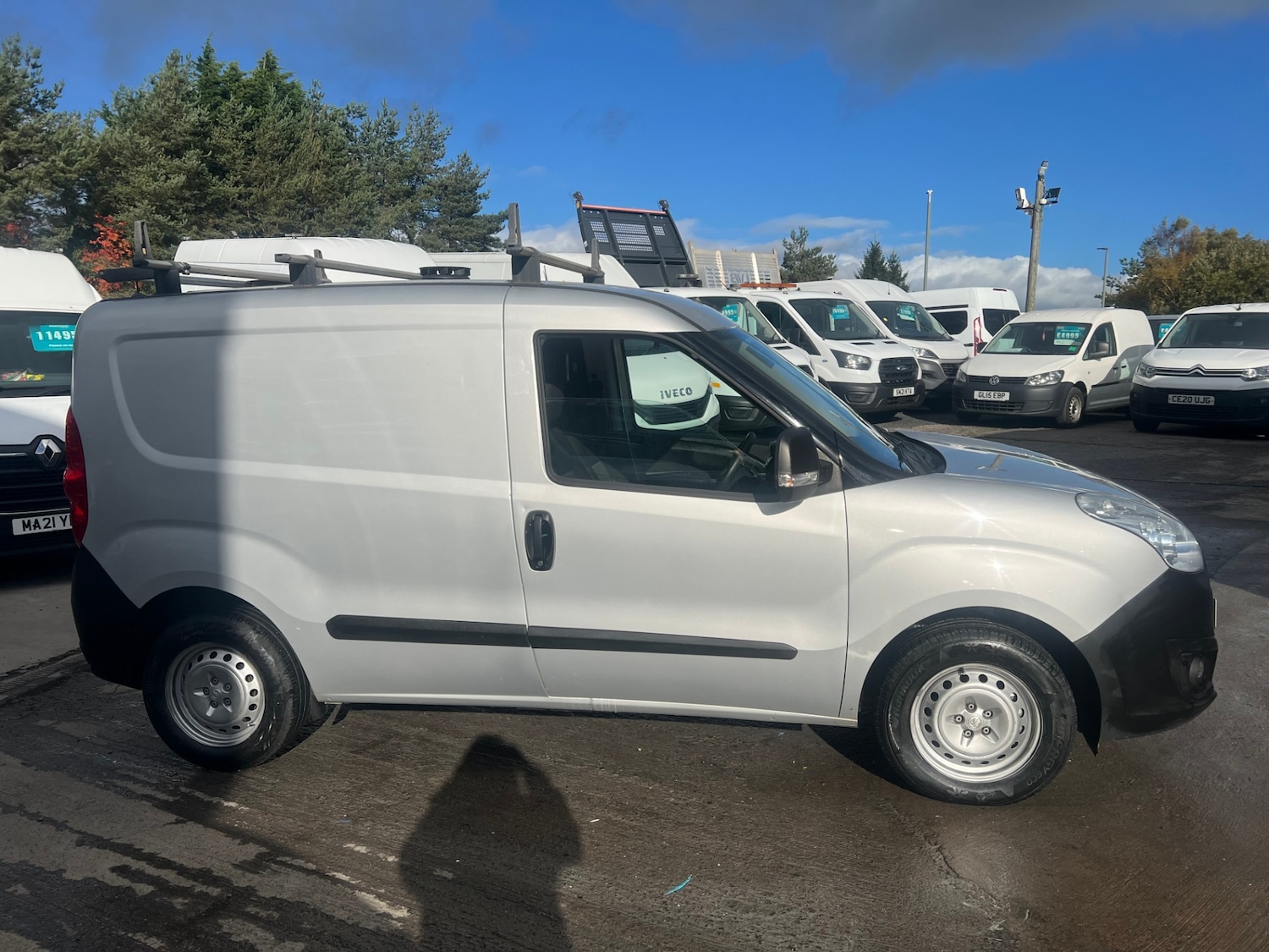 Used Vauxhall Combo 2018 for sale - 76375025: Photo 2