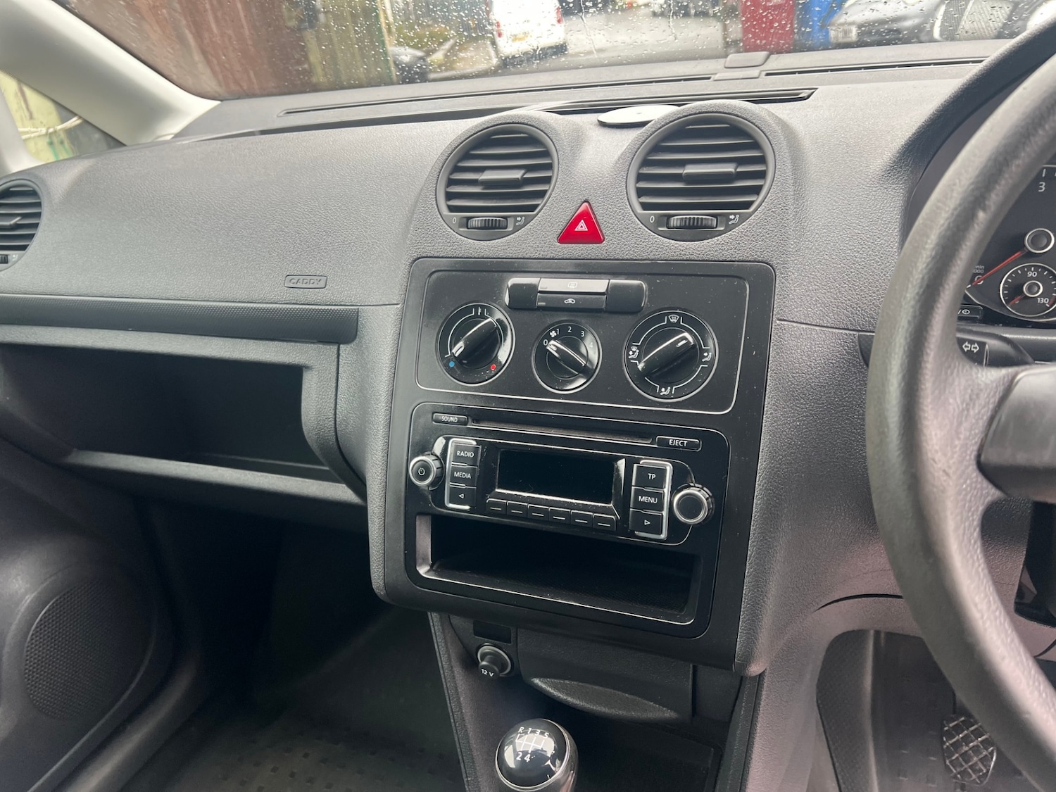 Used Volkswagen Caddy 2015 for sale - 77244536: Photo 4