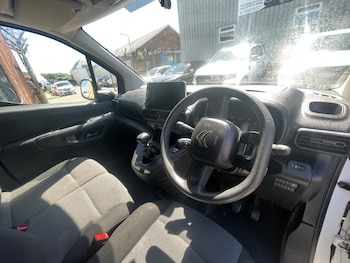 Used Citroen Berlingo 2020 for sale - 79512570: Photo