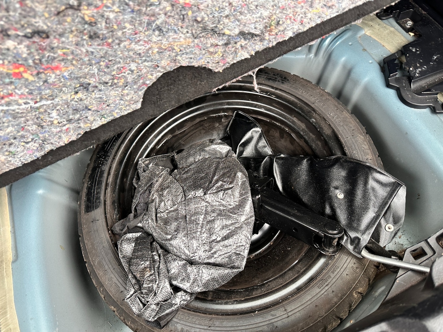 Used Toyota Yaris 2012 for sale - 77253535: Photo 14