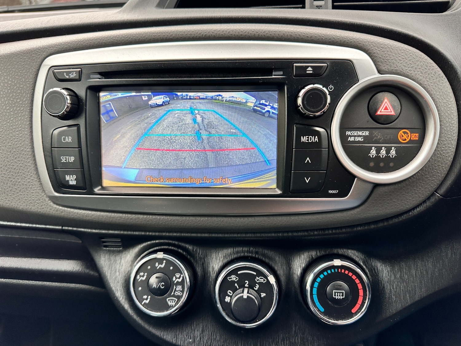 Used Toyota Yaris 2012 for sale - 77253535: Photo 17