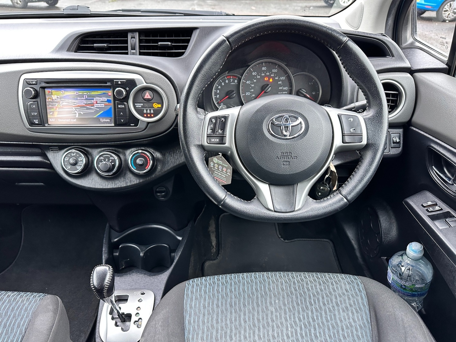 Used Toyota Yaris 2012 for sale - 77253535: Photo 9