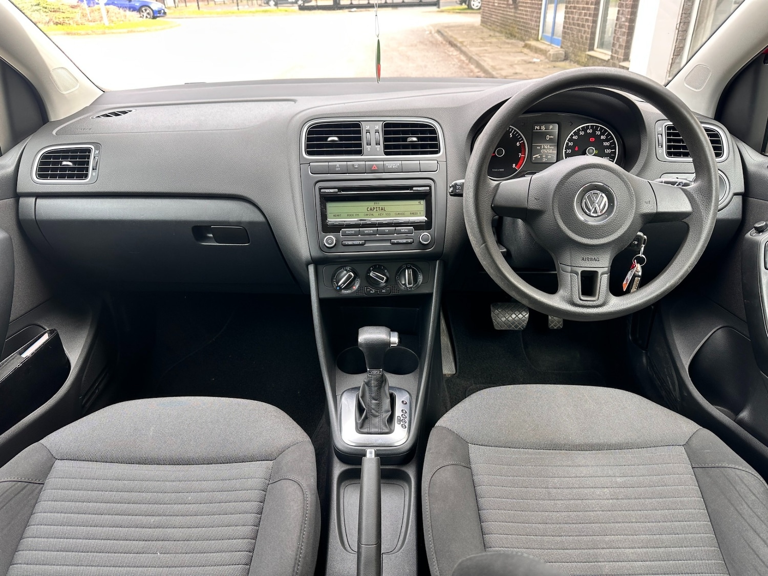 Used Volkswagen Polo 2010 for sale - 77989952: Photo 10