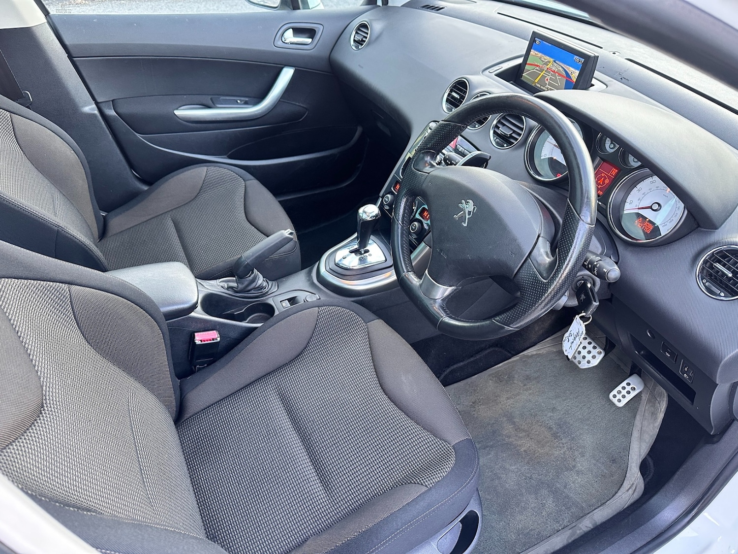 Used Peugeot 308 2013 for sale - 77909932: Photo 12