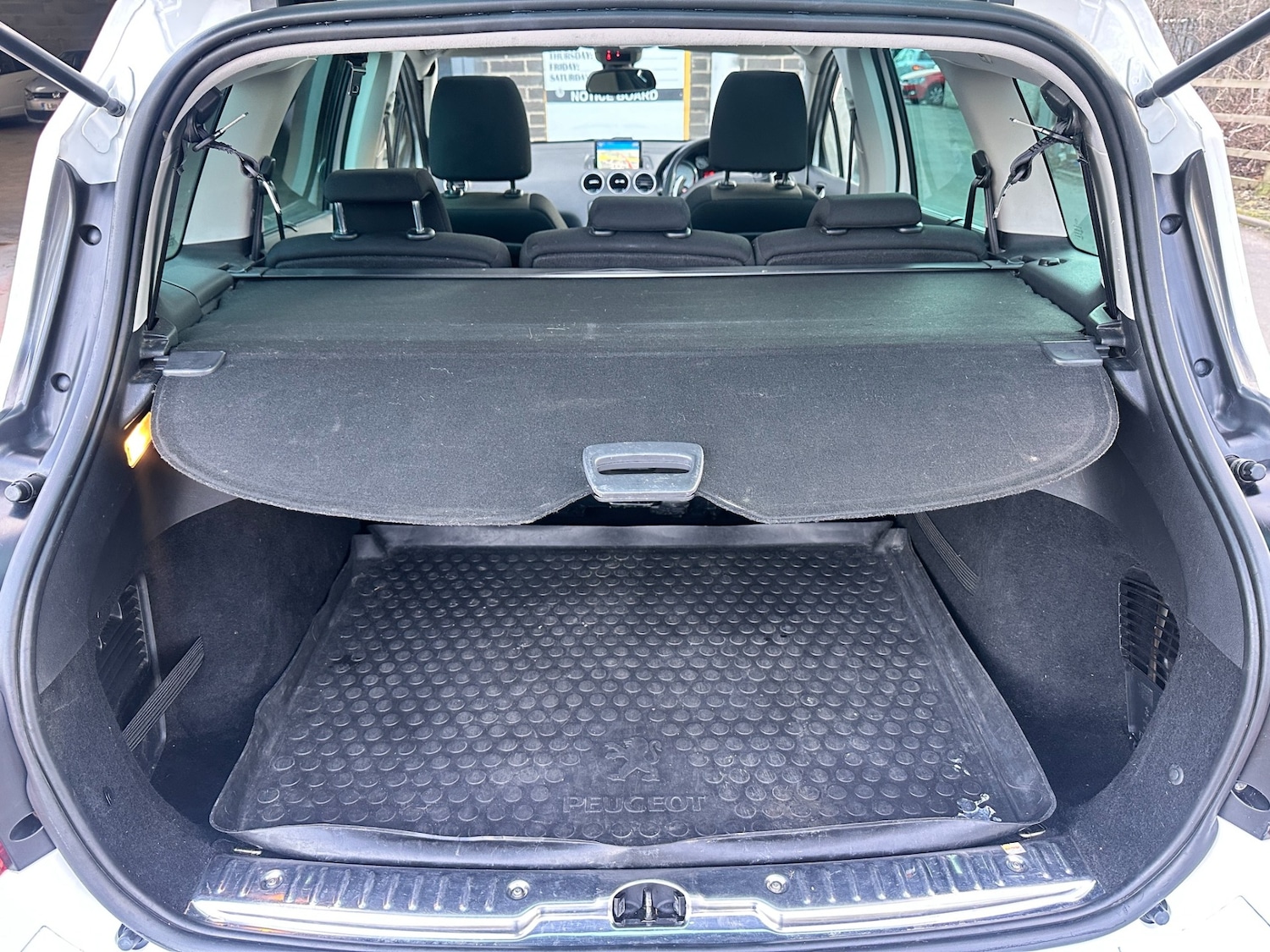 Used Peugeot 308 2013 for sale - 77909932: Photo 14