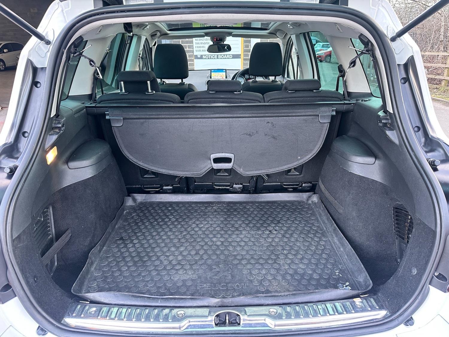 Used Peugeot 308 2013 for sale - 77909932: Photo 15