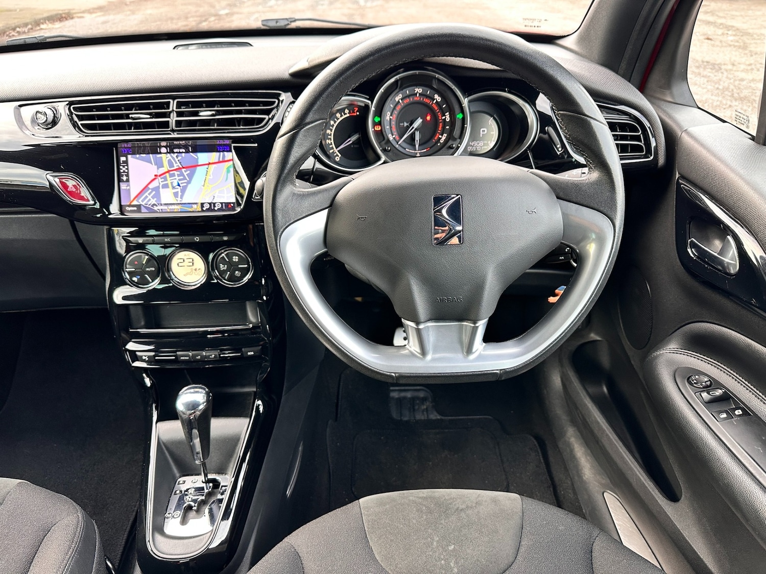 Used DS Automobiles DS 3 2015 for sale - 76946305: Photo 10