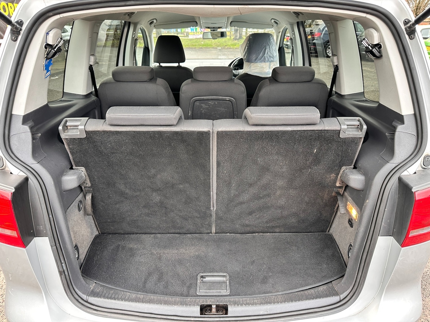 Used Volkswagen Touran 2011 for sale - 77794464: Photo 14