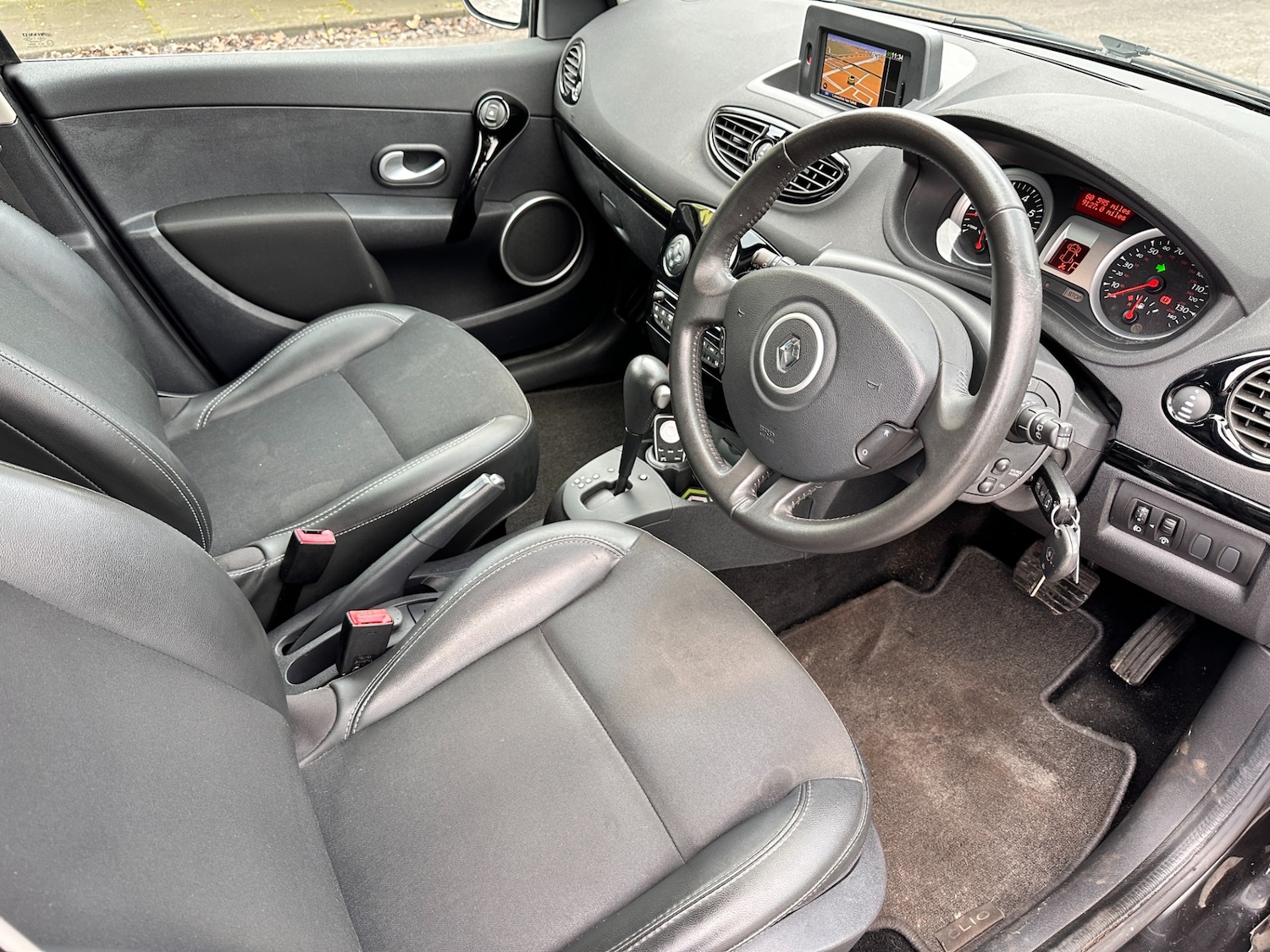 Used Renault Clio 2012 for sale - 77264809: Photo 11