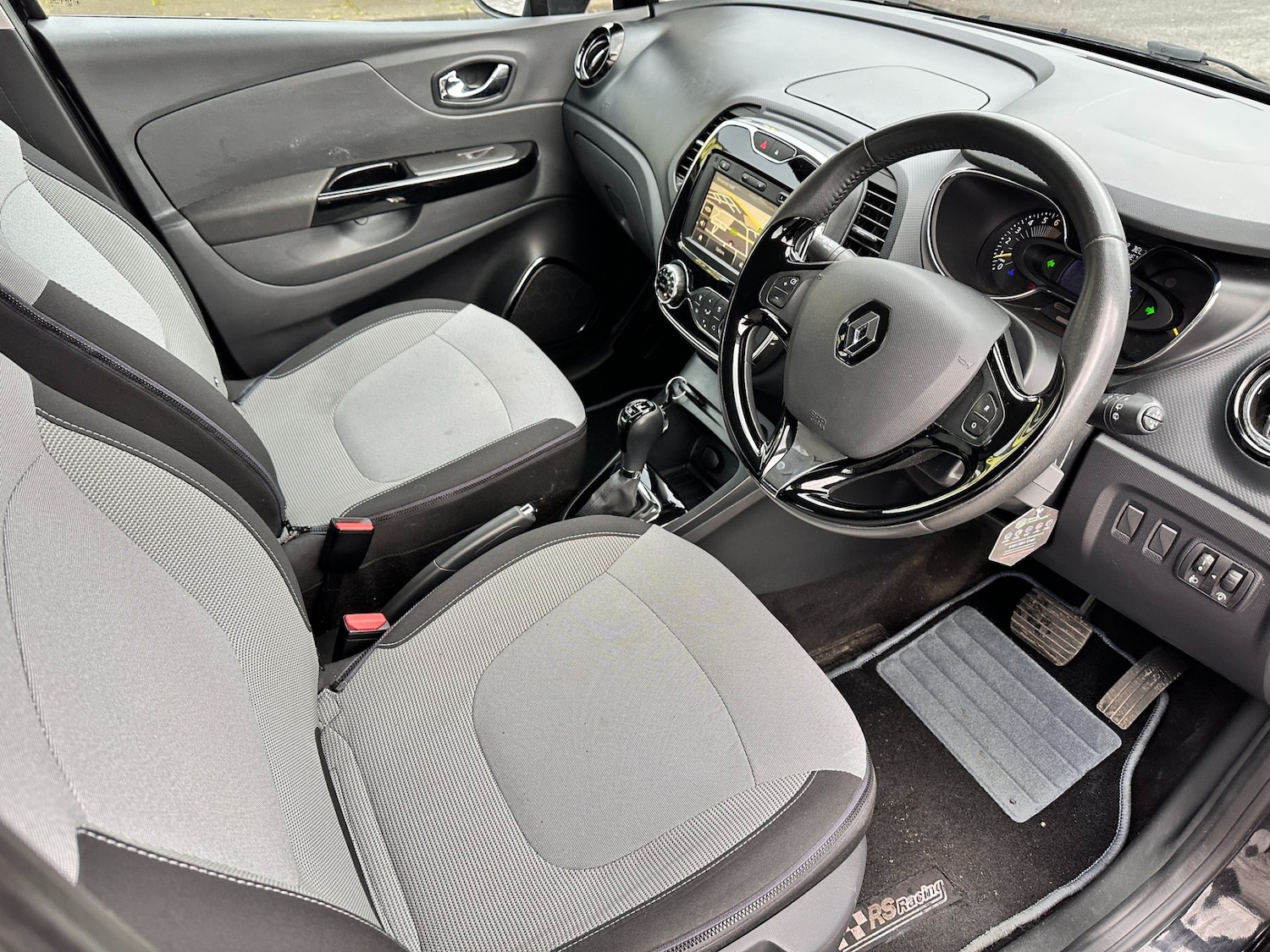 Used Renault Captur 2014 for sale - 77343710: Photo 11