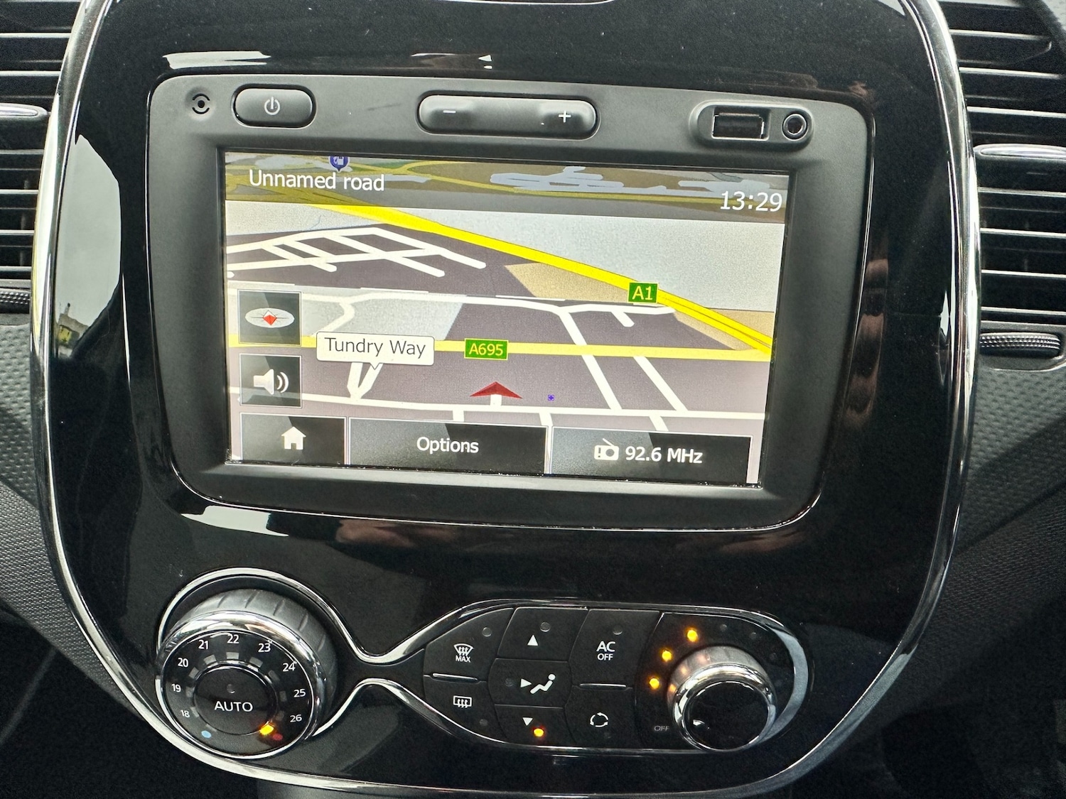 Used Renault Captur 2014 for sale - 77343710: Photo 16