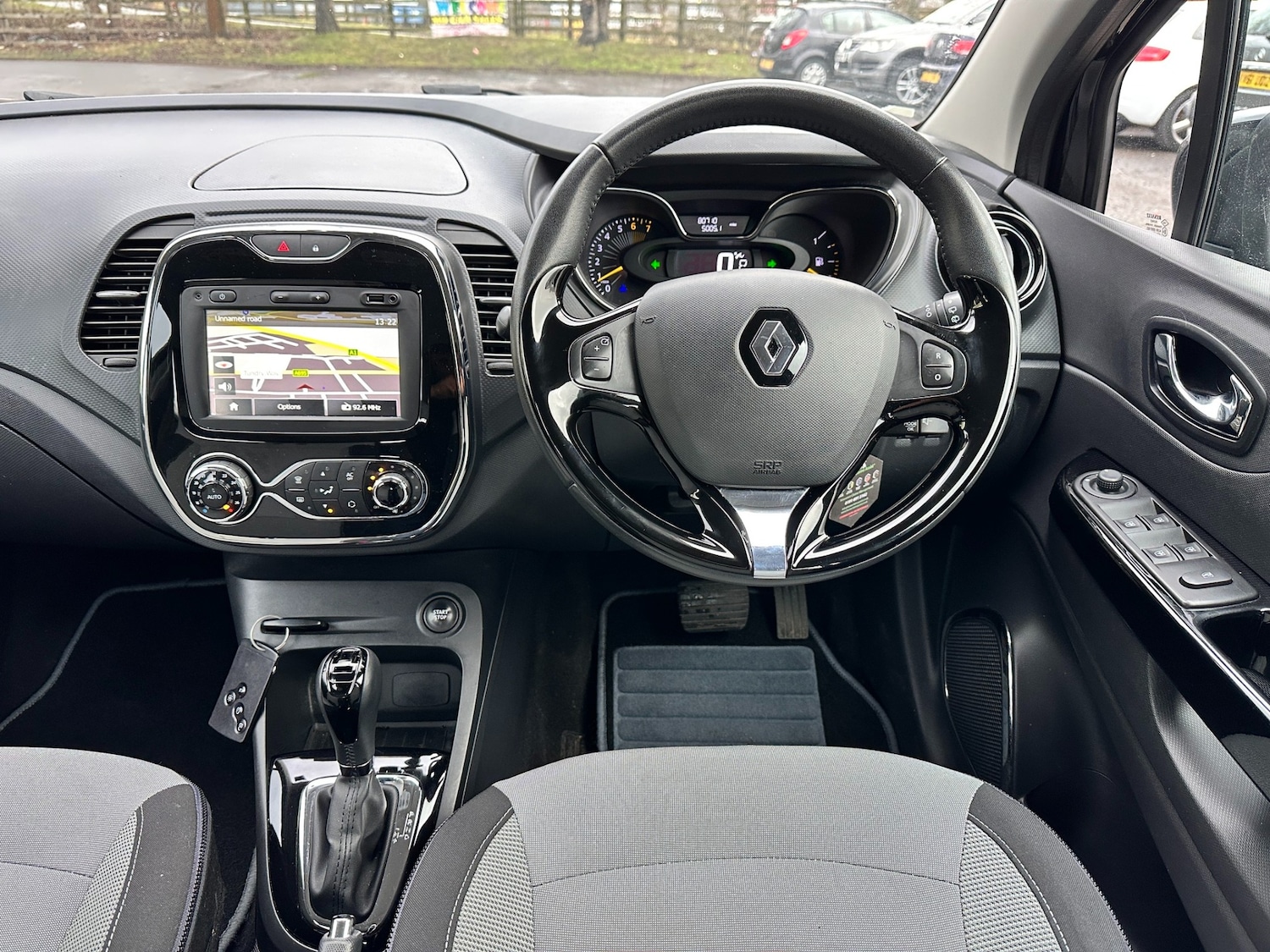 Used Renault Captur 2014 for sale - 77343710: Photo 9