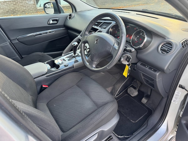Used Peugeot 3008 2011 for sale - 76293425: Photo 12