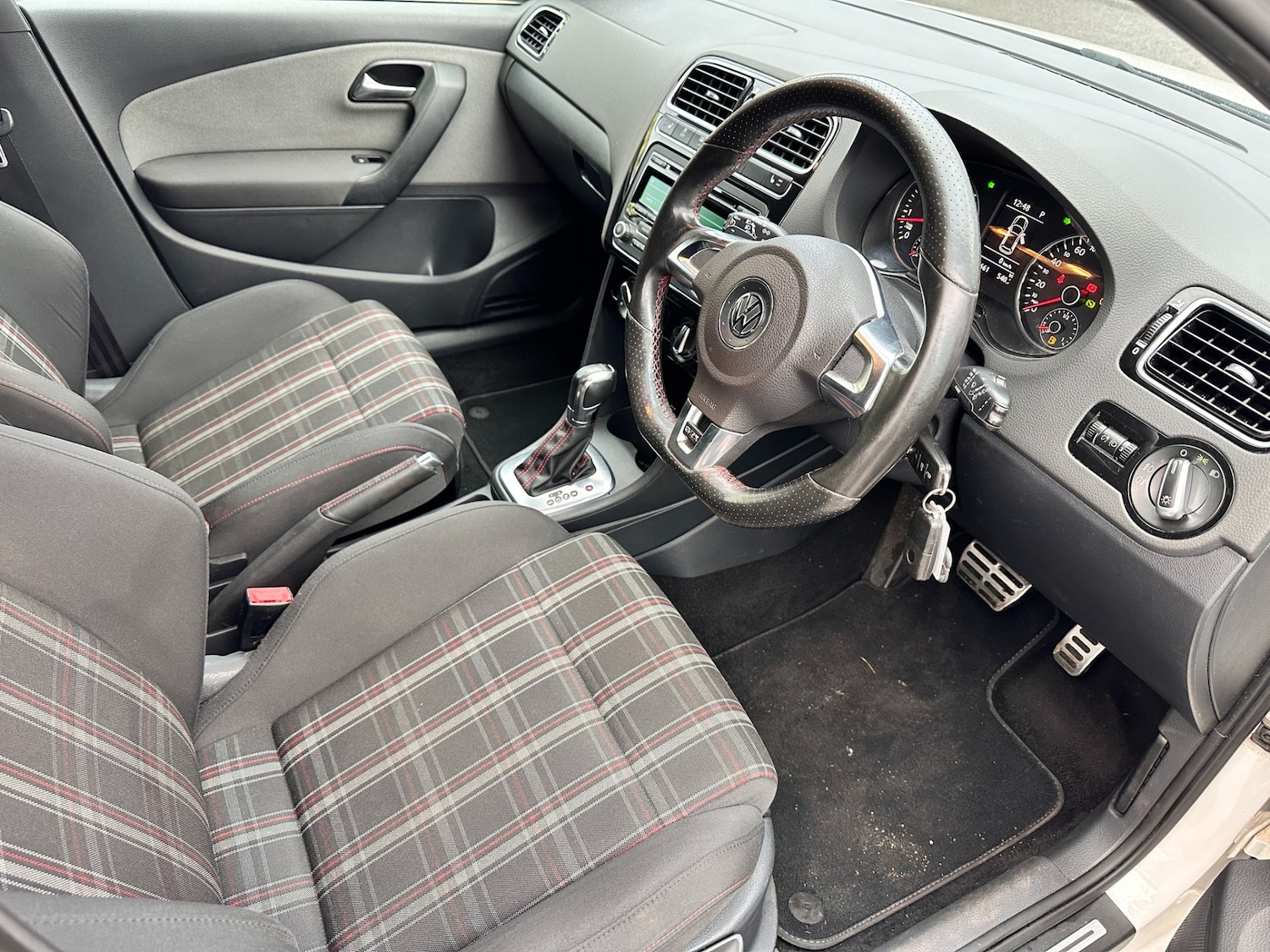 Used Volkswagen Polo 2013 for sale - 77909864: Photo 11