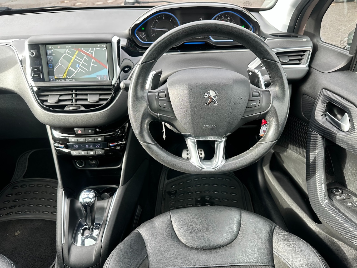 Used Peugeot 208 2014 for sale - 76497704: Photo 10