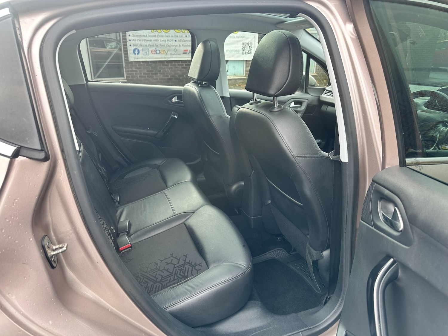 Used Peugeot 208 2014 for sale - 76497704: Photo 12