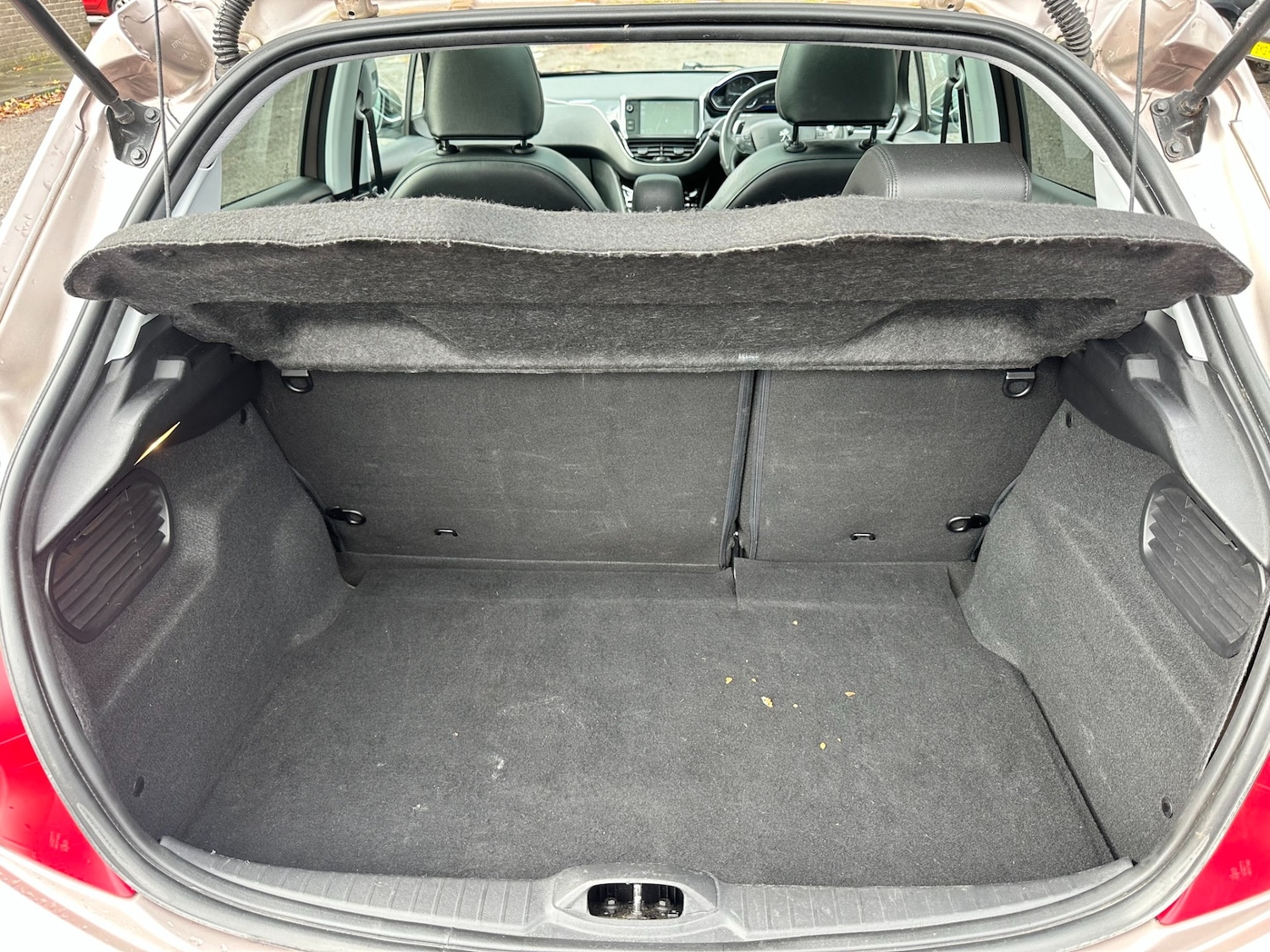 Used Peugeot 208 2014 for sale - 76497704: Photo 14