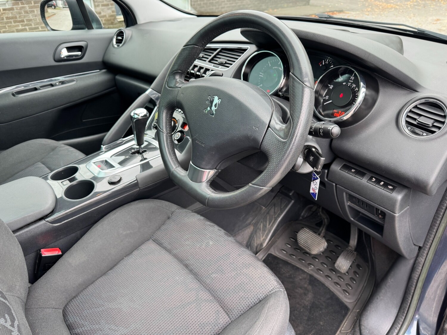 Used Peugeot 3008 2013 for sale - 76422432: Photo 11