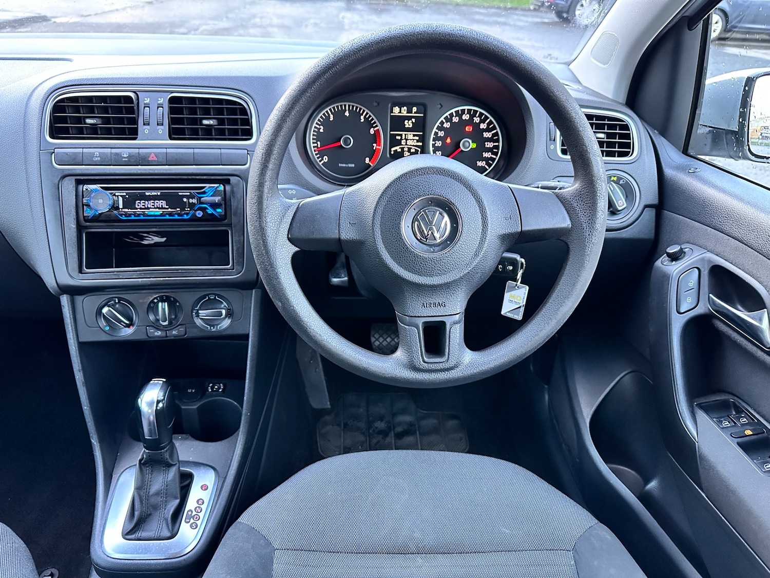 Used Volkswagen Polo 2011 for sale - 77846098: Photo 9