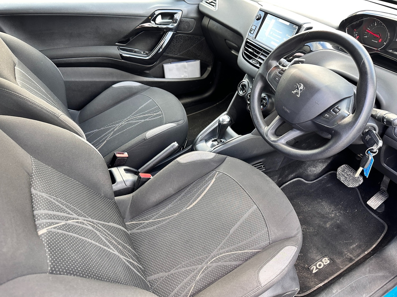 Used Peugeot 208 2013 for sale - 77426212: Photo 11