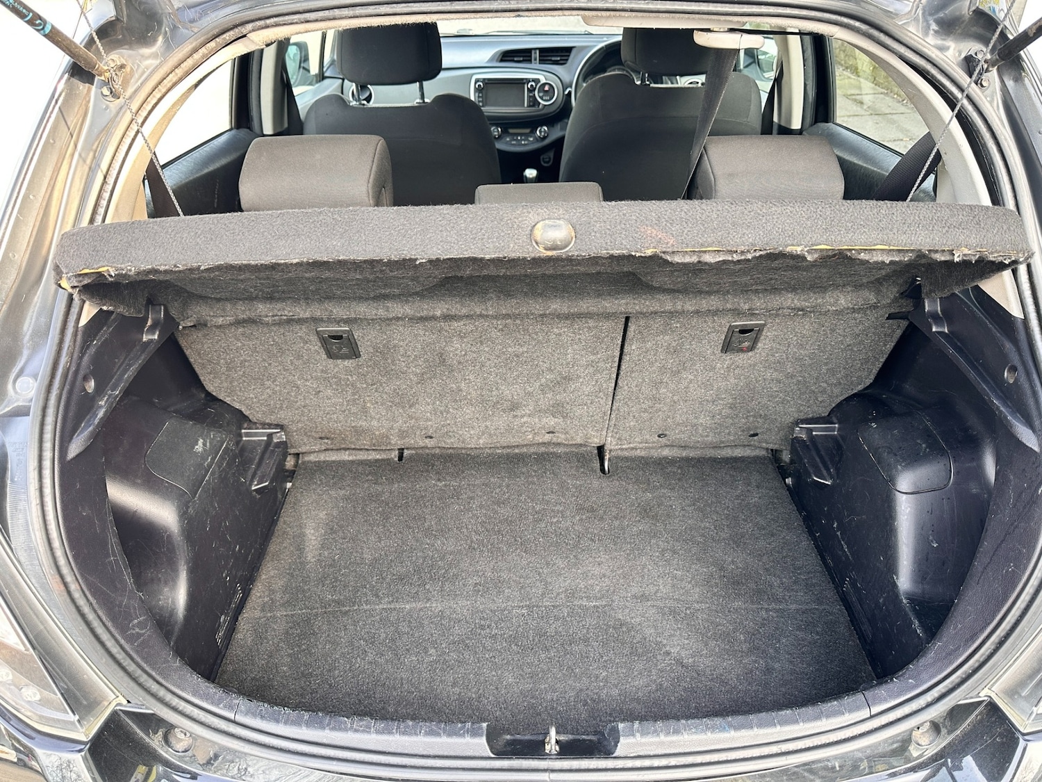 Used Toyota Yaris 2014 for sale - 77994989: Photo 14