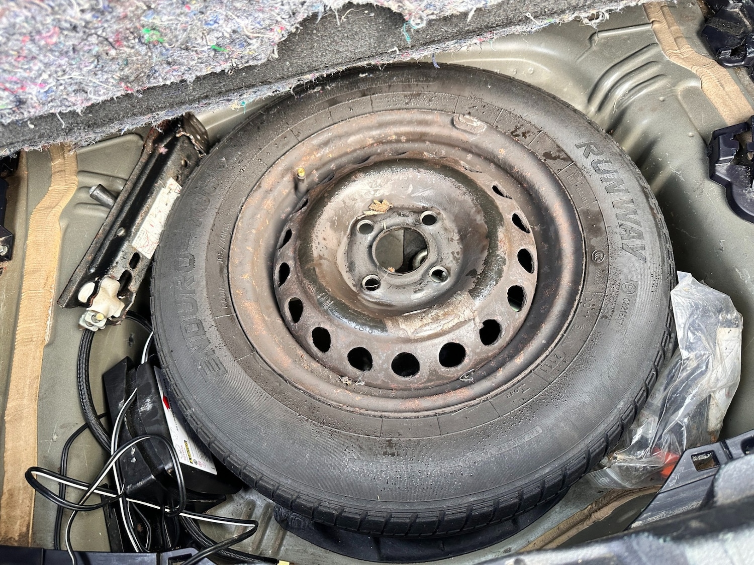 Used Toyota Yaris 2014 for sale - 77994989: Photo 15