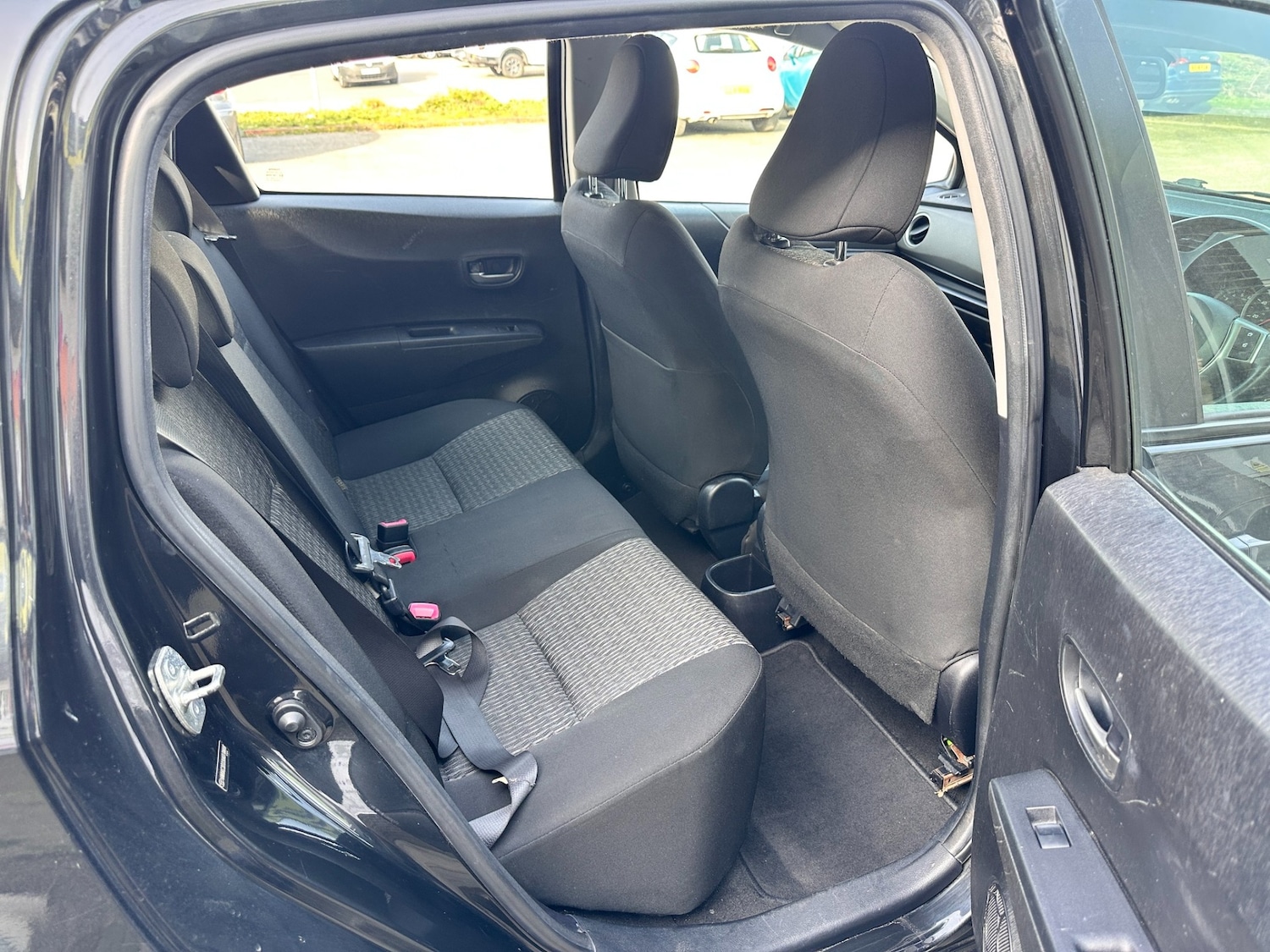 Used Toyota Yaris 2014 for sale - 77994989: Photo 9