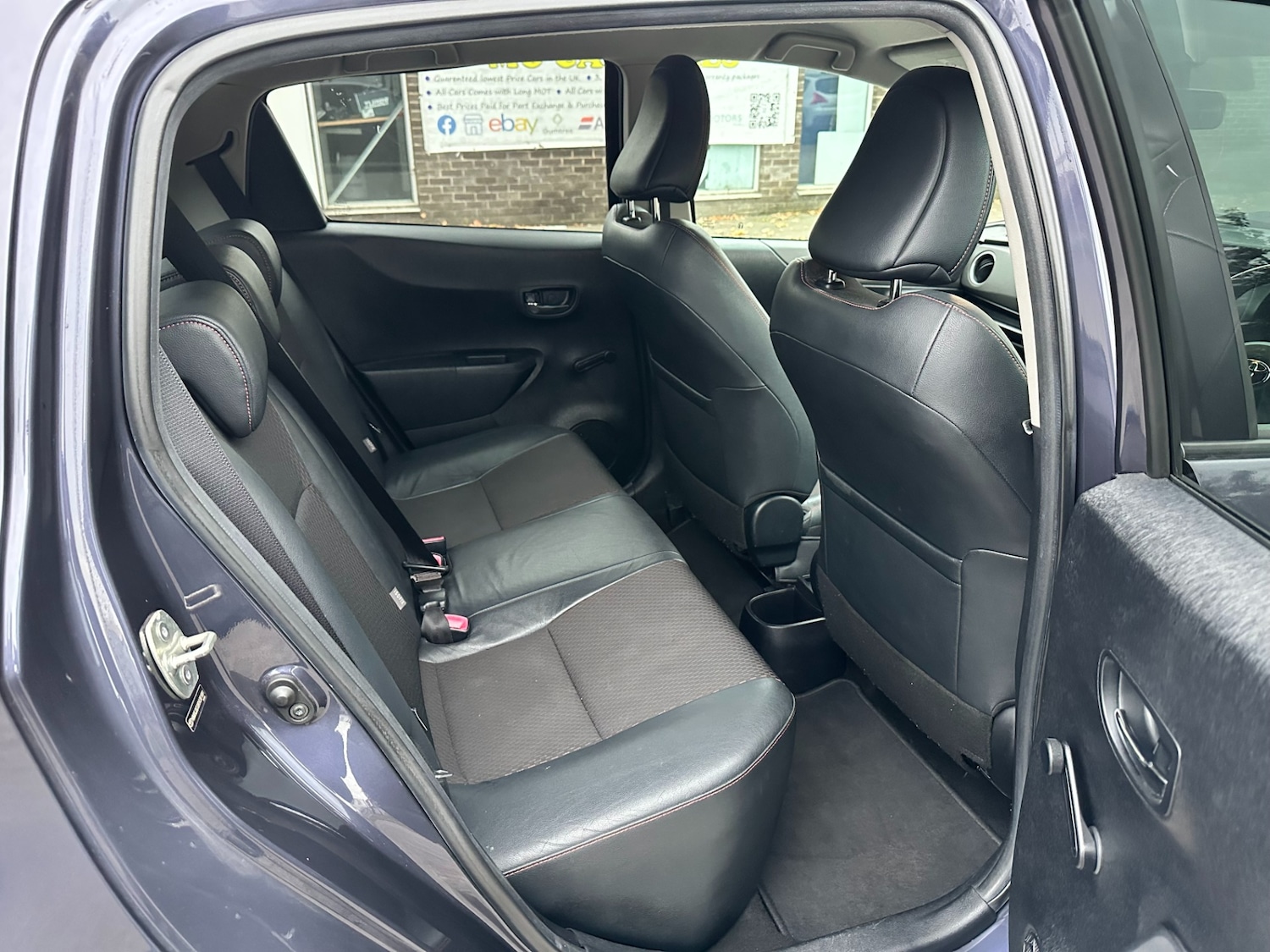 Used Toyota Yaris 2012 for sale - 76334883: Photo 13