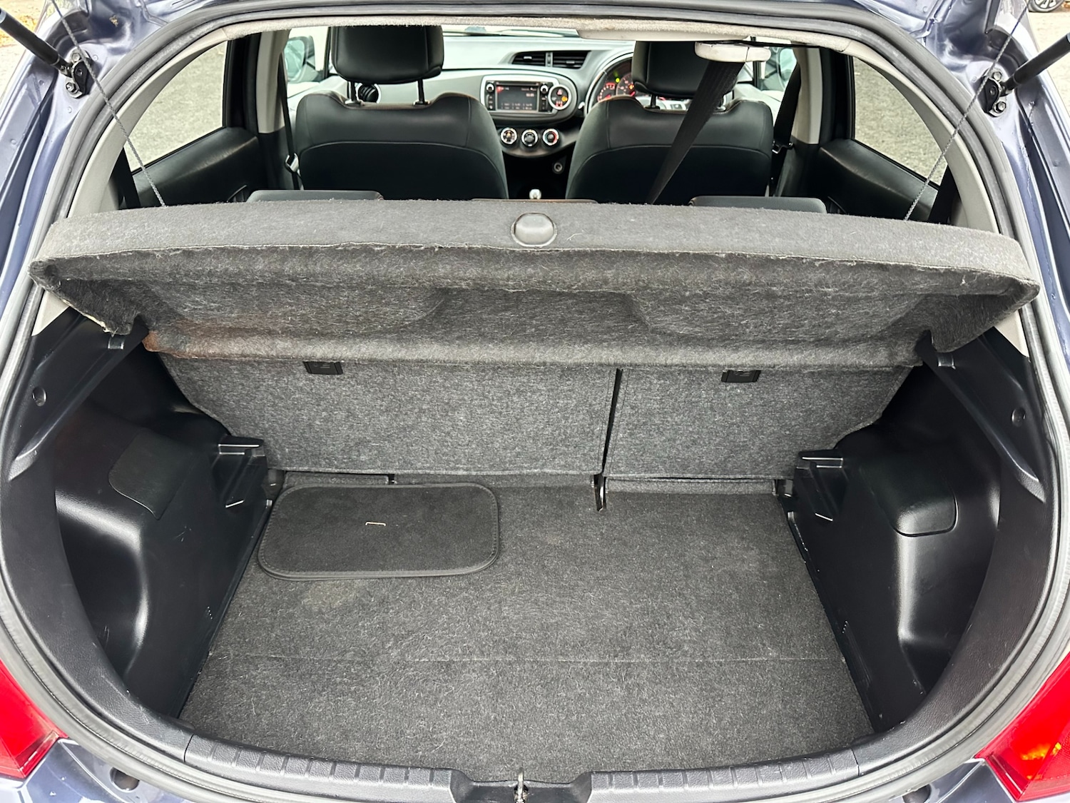 Used Toyota Yaris 2012 for sale - 76334883: Photo 14