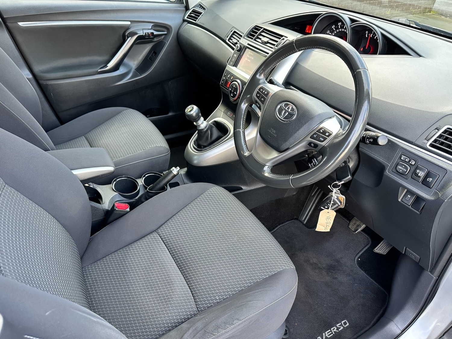 Used Toyota Verso 2015 for sale - 76478009: Photo 11