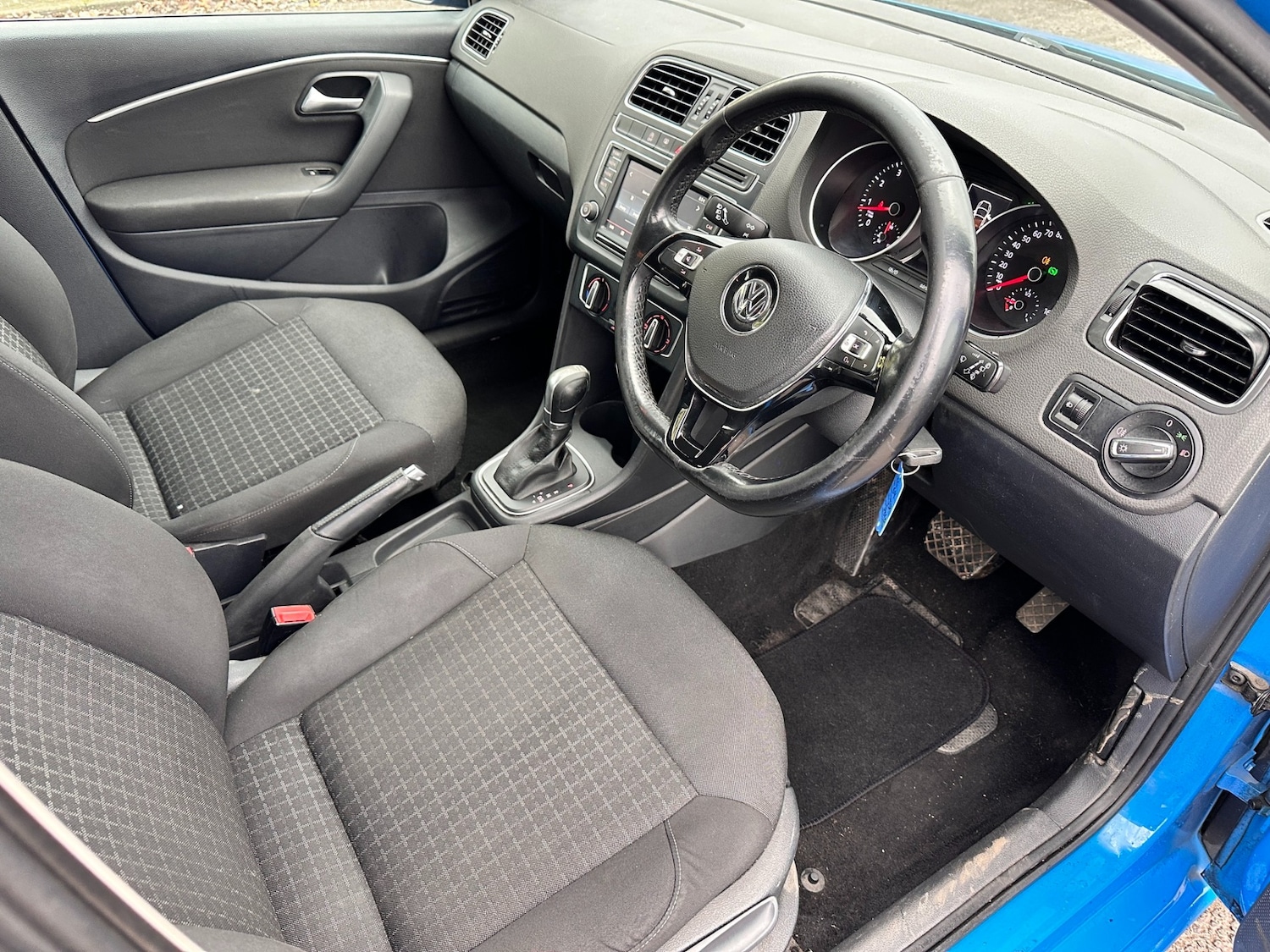 Used Volkswagen Polo 2014 for sale - 77480604: Photo 11