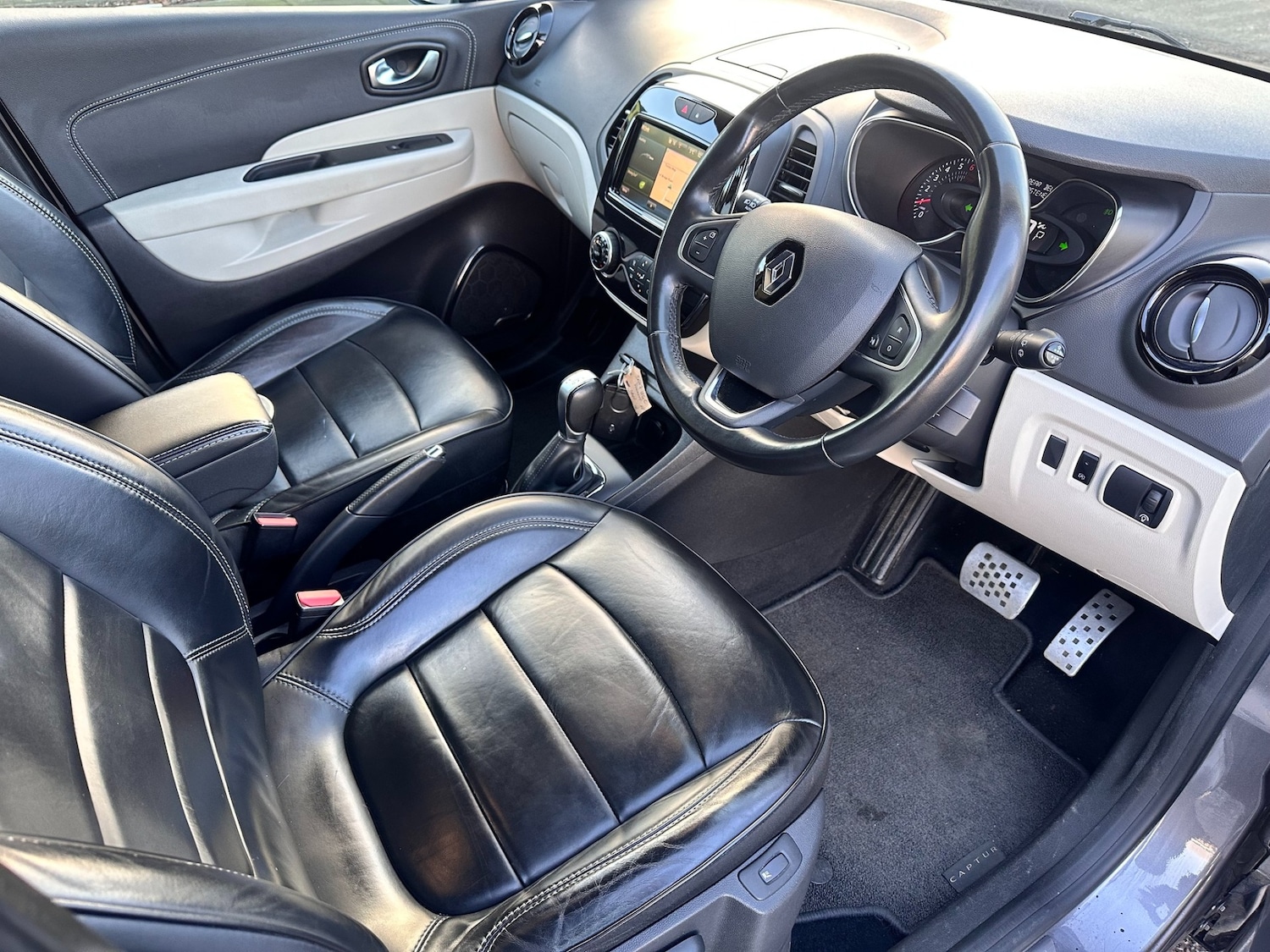 Used Renault Captur 2017 for sale - 76625684: Photo 11